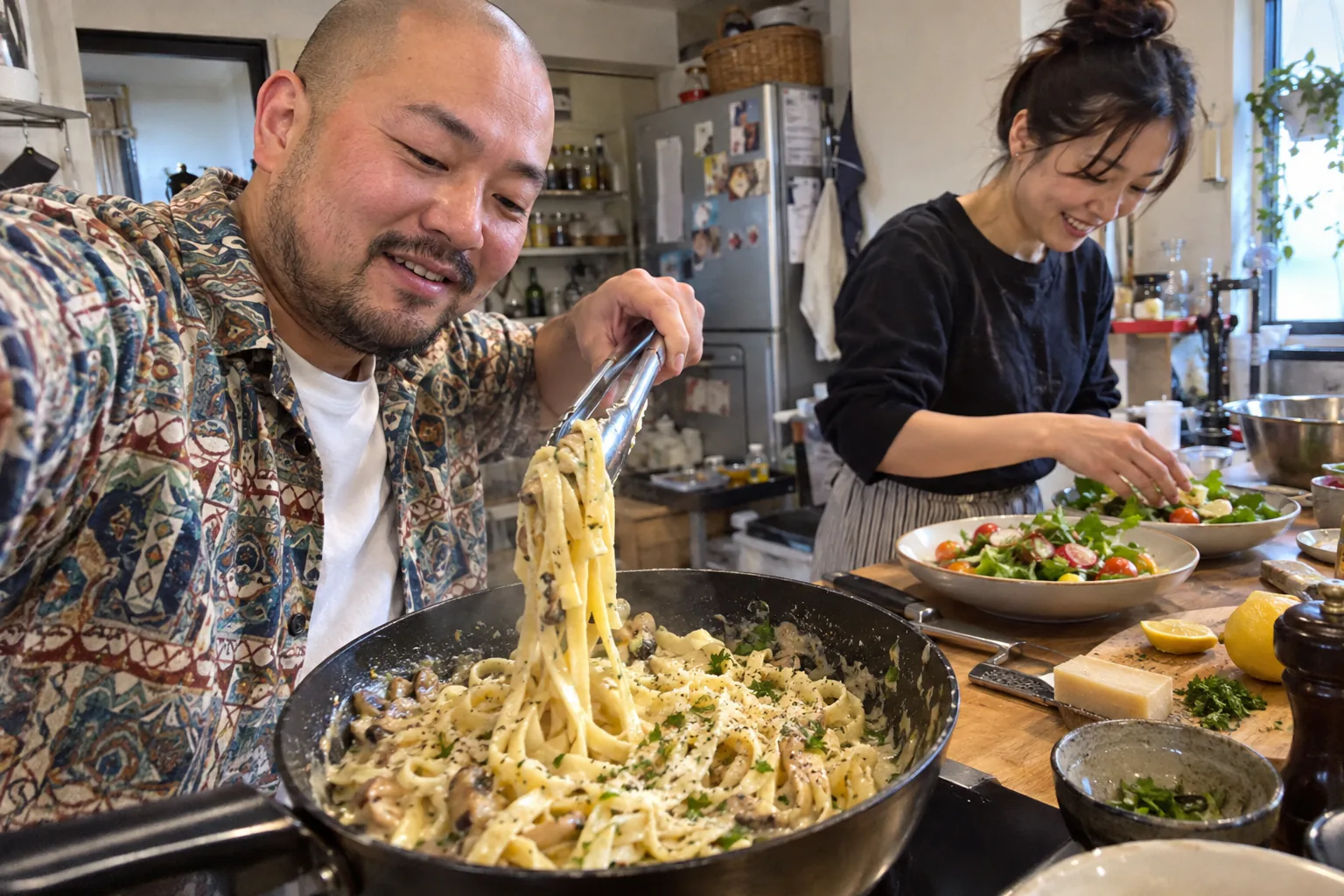 二人で料理をする